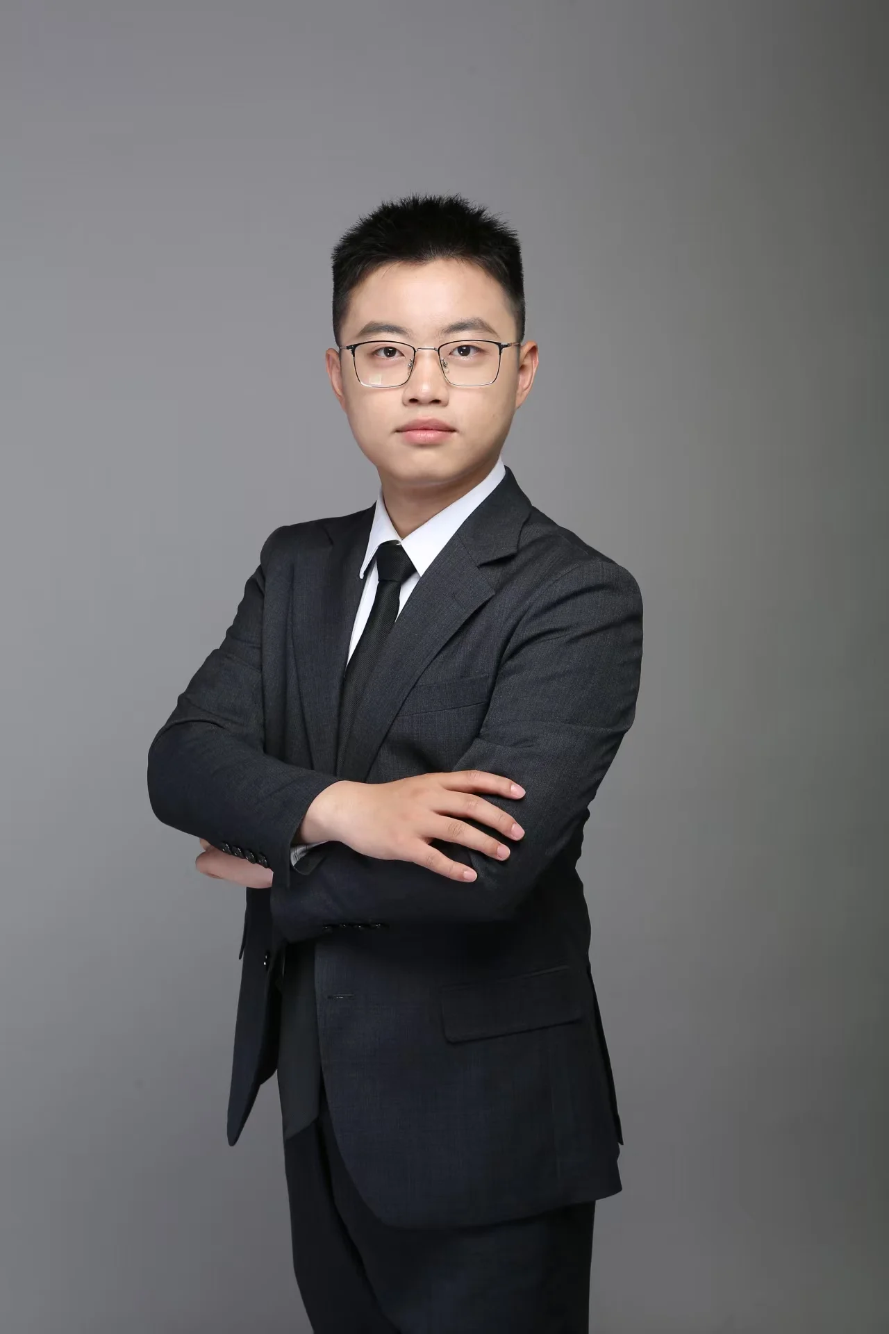 秦尉然 · 专职律师